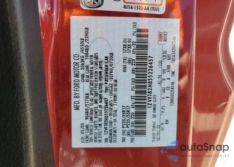 2005 Ford Mustang Gt z USA, uszkodzony, nr VIN 1ZVFT82H855226457